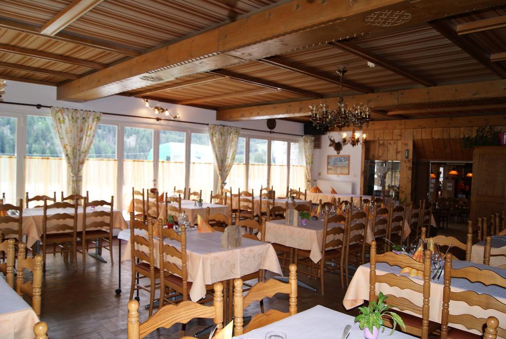 Hotel Restaurant Du Cret Bourg-Saint-Pierre Exterior foto